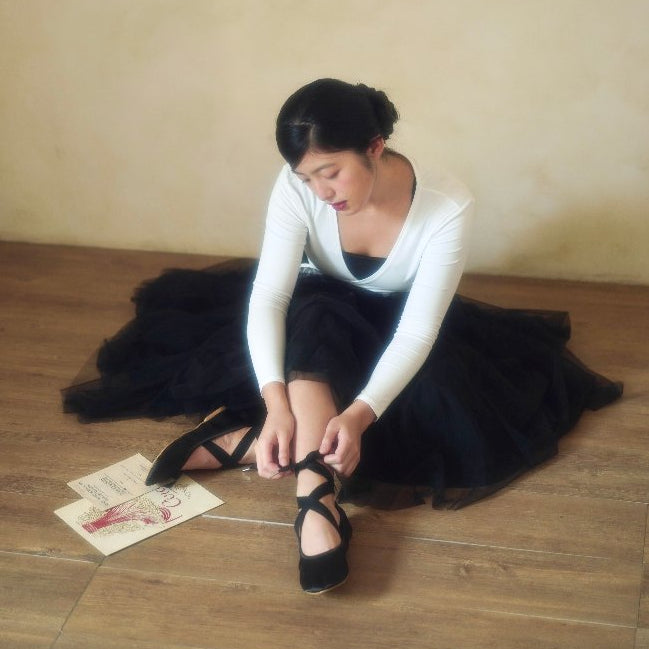 black ballet flats